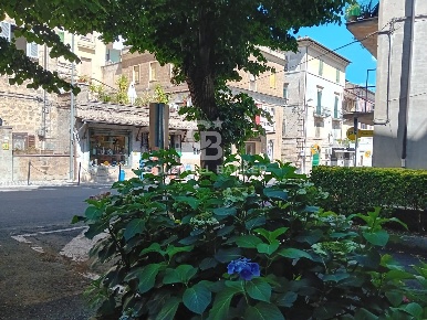 Foto Appartamento in Via Fontanavecchia, Carbognano di 80 m² con 4 locali