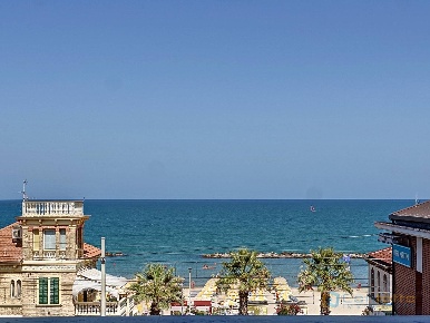 Foto Appartamento in VIALE STAZIONE, Cupra Marittima di 96 m² con 4 locali