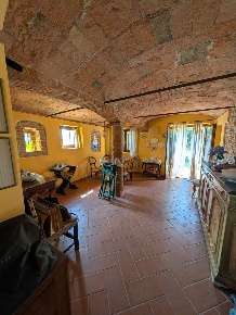 Foto Villa unifamiliare a Cesena Saiano - San Tomaso di 327 m² con 8 locali