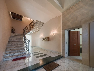 Foto Appartamento in VIA GIUSEPPE VERDI 153, Viareggio Centro di 137 m²