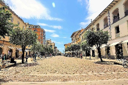 Foto Appartamento a Cecina Cecina Centro di 61 m² con 2 locali in vendita