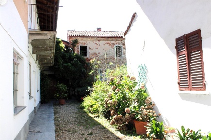 Foto Case semi ndipendenti in Corso Guglielmo Marconi  14, Desana di 200 m²