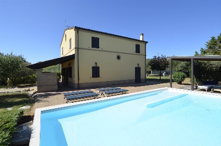 Foto Rustico in VIA SERRA 120, San Marcello di 218 m² con 10 locali