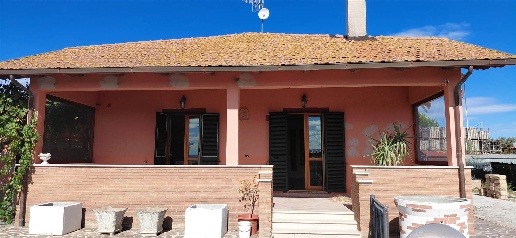 Foto Appartamento a Grosseto La Principina di 128 m² con 8 locali