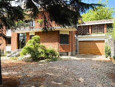 Foto Appartamento in Via Maddalena Morano 7, Chieri Roaschia di 100 m²
