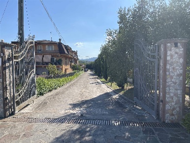 Foto Negozio in VIA PER FROSINONE 191, Ceccano Centro di 110 m² in affitto