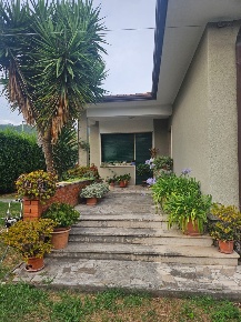 Foto Villa unifamiliare in VIA FEDERIGI 614, Seravezza di 130 m² in vendita