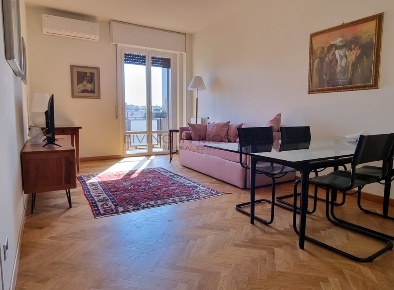 Foto Appartamento in Via Giuseppe Govone 26, Milano Cenisio di 75 m²