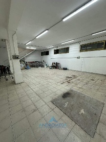 Foto Magazzino a Casavatore di 350 m² con 6 locali in vendita