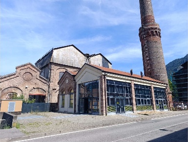 Foto Negozio in Via Fabbricone 3, Calolziocorte Centro di 400 m² in affitto