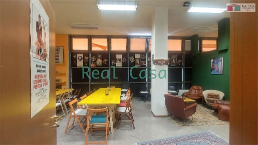 Foto Ufficio in Via Pienza, Modena Morane - Contrada di 80 m² con 1 locali