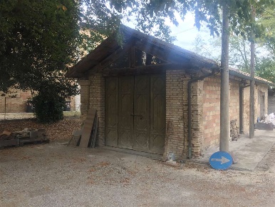 Foto Capannone industriale in via dei Nespoli, Ravenna di 825 m² in vendita