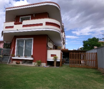 Foto Villa unifamiliare in corso Africa, Assemini Centro di 180 m²