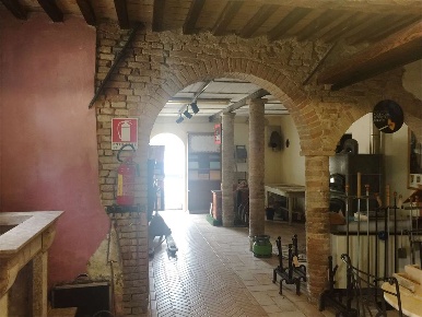 Foto Negozio in via dei Nespoli, Ravenna Ponte Nuovo - Madonna dell'Albero