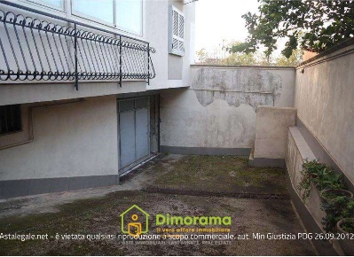 Foto Magazzino in via degli Ulivi n. 7, Sant'Antimo di 250 m² con 1 locali