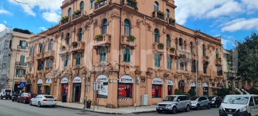 Foto Appartamento in Via Pozzo Leone 5, Messina Centro Storico di 180 m²