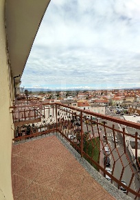 Foto Appartamento in Via CIMAROSA 6, Oristano Centro di 180 m² con 5 locali