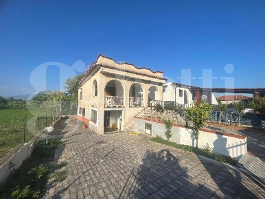 Foto Villa singola in Fontana Vecchia, Cellole Baia Domizia di 150 m²