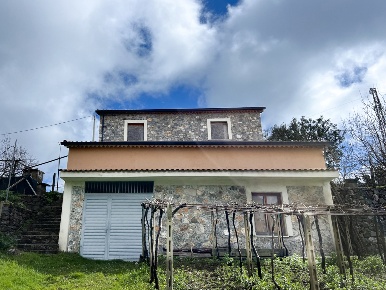 Foto Casa indipendente in Poria, San Giovanni a Piro di 322 m² con 4 locali