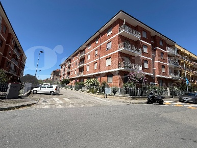 Foto Appartamento in Tagliamento, Bra Centro di 75 m² con 3 locali