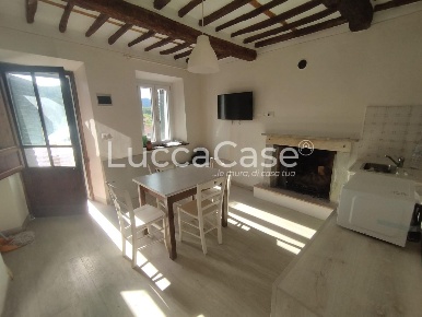 Foto Case indipendenti a Lucca Maggiano - San Macario di 84 m² con 3 locali