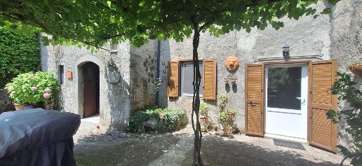 Foto Casa indipendente a Bagni di Lucca di 110 m² con 6 locali in vendita