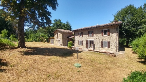 Foto Rustico in cignatelli, Montese di 220 m² con 8 locali in vendita