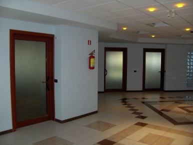 Foto Ufficio a San Benedetto del Tronto Porto d'Ascoli di 350 m² in vendita