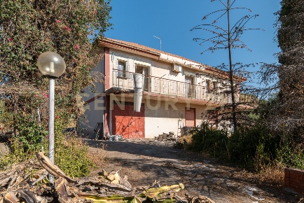 Foto Villa unifamiliare in Via Santagati Famiglia 10, Misterbianco