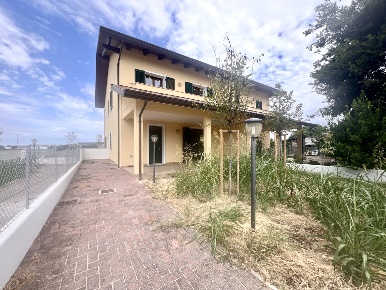 Foto Appartamento in via diegaro  pievesestina, Cesena di 205 m² in vendita