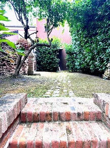 Foto Villa a schiera a Rovigo Centro Storico di 165 m² con 6 locali