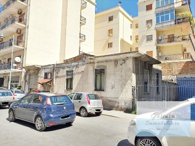 Foto Casa indipendente in Via sbarre centrali, Reggio di Calabria Sbarre