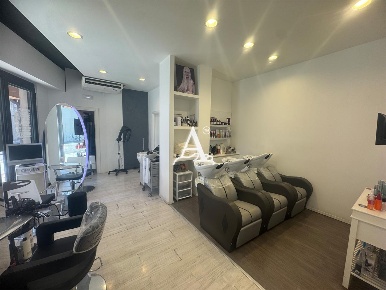 Foto Attività commerciale a San Giovanni Lupatoto Centro di 90 m²