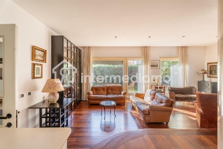 Foto Appartamento a Arco di 226 m² con 4 locali in vendita