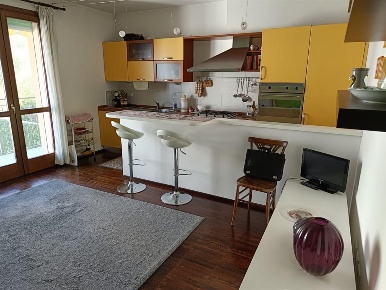 Foto Appartamento a San Fermo della Battaglia Centro di 60 m² con 2 locali