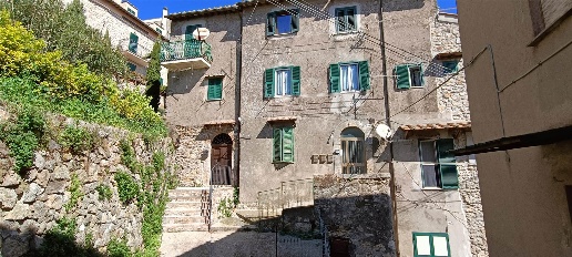 Foto Appartamento in VIA DEL PARADISO 63, Tolfa Centro di 70 m² in vendita