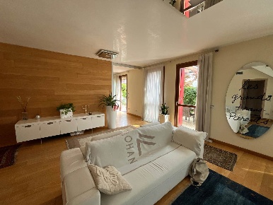 Foto Attico in Via Giovine Europa 40, Vigonza Centro di 178 m² con 8 locali