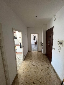 Foto Appartamento a Terni Centro di 90 m² con 4 locali in vendita