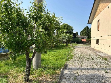 Foto Casa indipendente a Savignano sul Rubicone di 215 m² con 9 locali