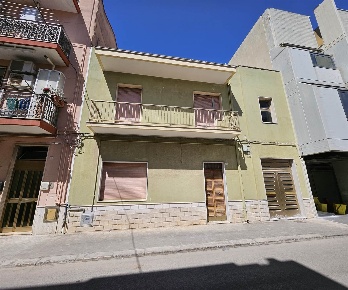 Foto Appartamento in via lombardia  15, Grottaglie di 110 m² con 3 locali