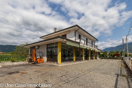 Foto Negozio in via ivrea, Montalto Dora di 275 m² con 2 locali in affitto