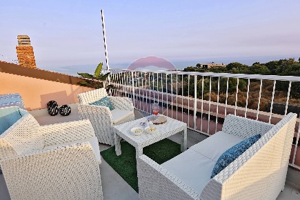 Foto Appartamento in Via Acicastello, Aci Castello Centro di 155 m²