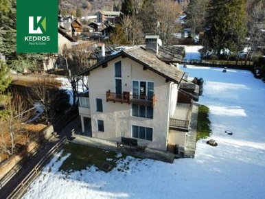 Foto Appartamento in Viale Monte Bianco 58, Courmayeur Centro di 80 m²