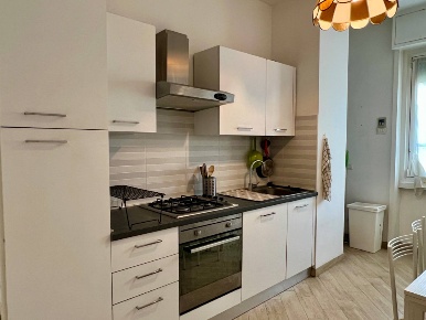 Foto Appartamento in Viale Teodorico, Milano Sempione di 76 m² con 3 locali