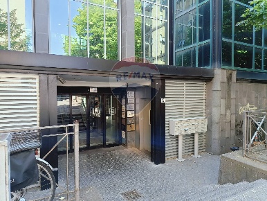 Foto Negozio a Foligno Centro Storico di 59 m² con 2 locali in vendita