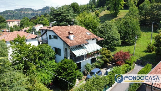 Foto Villa singola in Via Guglielmo Mattioli, Bergamo Longuelo di 274 m²