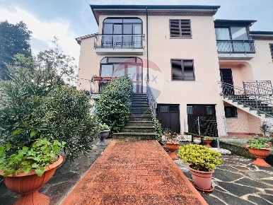 Foto Casa indipendente a Montescudaio di 60 m² con 3 locali in vendita