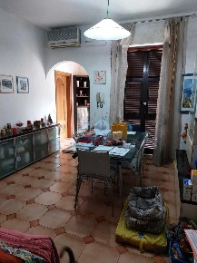 Foto Casa indipendente a Castelnuovo Magra Centro di 150 m² con 6 locali