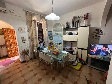 Foto Casa indipendente a Castelnuovo Magra Centro di 150 m² con 6 locali
