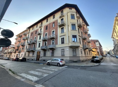 Foto Appartamento a Torino Barriera di Milano di 145 m² con 5 locali
